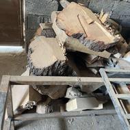 ضایعات چوب هیزمی خشک آماده مصرف
