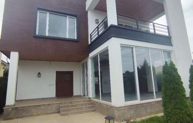 ویلا شهرکی تاپ لوکیشن