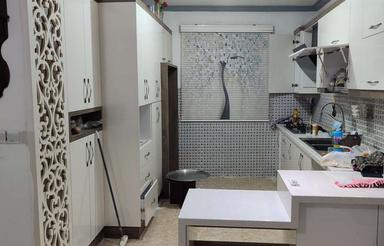 خانه دو طبقه ، دو واحد ، دوتا مغازه