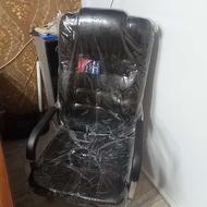 میز صندلی و گاو صندوث