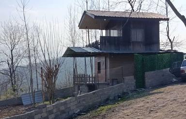 کلبه چوبی جنگلی
