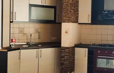 آپارتمان 120متر طبقه اول پارکینگ آسانسورانباری تراس