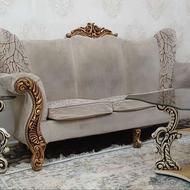 مبل کارکرده میزجلو مبلی و دوتا عسلی و کمد