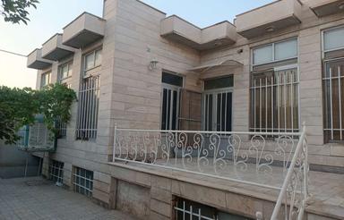 منزل ویلایی 2طبقه 298 متری خیابان قائم