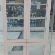 ویترین ایستاده ی چوبی