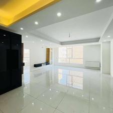 90 متری+ پارکینگ سندی+ آسانسور+سند تکبرگ 