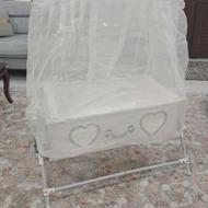 گهواره کودک درحد نو