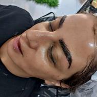 پاکسازی پوست و لیفت ابرو و مژه