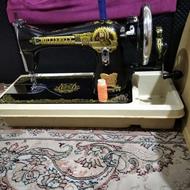 چرخ خیاطی قدیمی و محکم