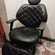 صندلی درست یک سال کارکرد خیلی تمیزه بدون ایراد