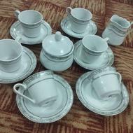 عصرانه خوری