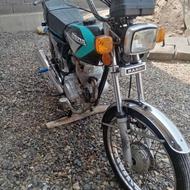 دوستان..موتور مزایده هست درحد 95 هست