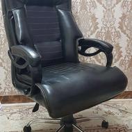 صندلی مدیریتی با چرم براق آلگرو