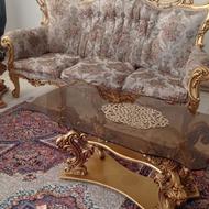 سرویس مبل هفت نفره سلطنتی همراه با میز عسلی