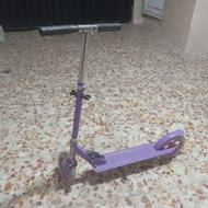 2عدد اسکوتر سالم بنفش و صورتی دونه ای 2 تومن