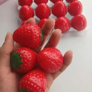 رژ لب توت فرنگی