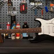 گیتار الکتریک Squier Bullet stratocaster