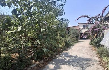 ویلا مسکونی و زمین تجاری