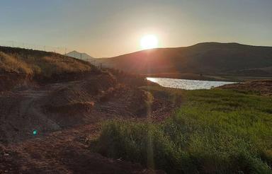 زمین نزدیک دریاچه دریابک روستای زرشک (سند تک برگ)