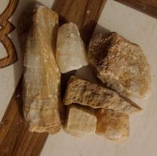 سنگ خوب همشون خریدار بیاد