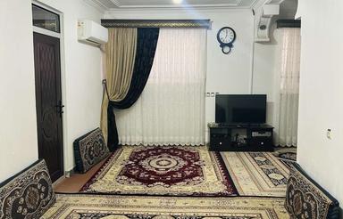 فروش خانه100 متری به همراه 100 متر ستون زده در حیاط