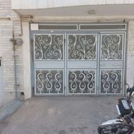 درحیاط بدون کوم
