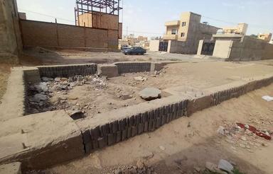 یک قطعه زمین مسکونی اب،برق، گاز سر زمین