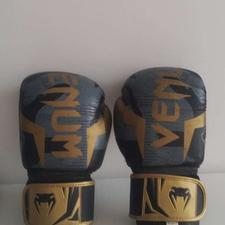 دستکش Venum 10oz (مشکی-طلایی) ودستکش قرمز The Winning Attitu