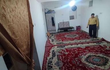 ملک قدیمی قابل نشست مخصوص کم پول ها