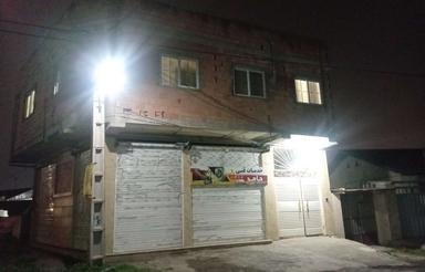 خانه اپارتمانی شخصی همراه با 3 دهانه مغازه دو نبش