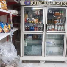 اجاره مغازه با لوازم از قبیل یخچال 4 درب یخچال بستنی سماور و