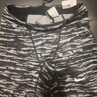 لگ ورزشی nike