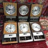 6عدد ساعت دیواری سیکو بدنه چوبی زنگدار قدیمی عتیقه