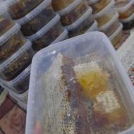 عسل طبیعی مومدار