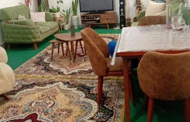خانه به همراه دو دهنه مغازه