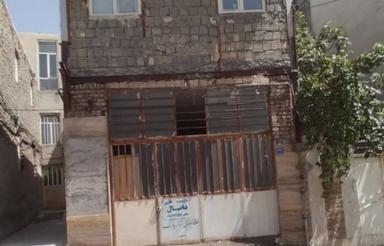 ملک مستقل یک طبقه مغازه و یک طبقه مسکونی