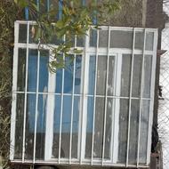 پنجره بزرگ باشیشه دردوابعاد
