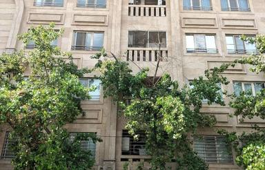 فروش منزل مسکونی دربست در سه طبقه