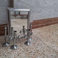 آینه به همراه دوتا شمعدان