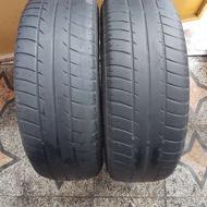 یک جفت کارکرده لاستیک بارز