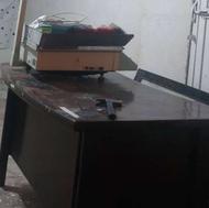 میز چوبی در حدنو