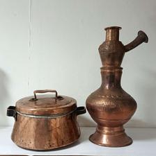 گلدون مسی و دیگچه کهنه چکشی