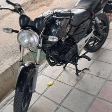 موتور پالس 180cc تمیز و بدون عیب