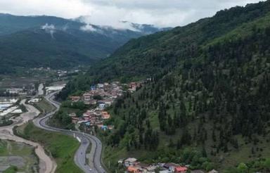 ویلا ویوی عالی دارای سند و پروانه روبه جنگل ورودخانه