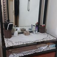 میز آرایش وسه کشو چوبی