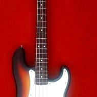 گیتار بیس کمیاب squier by fender silver series ساخت ژاپن