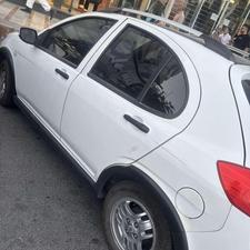 کوئیک r سفید مشکی