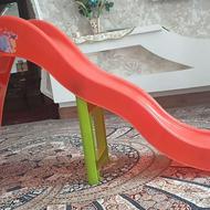 سه چرخه سرسره پنج پله و تاب ومیز غذا خوری