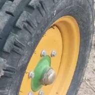 خریدار رینگ و لاستیک عقب کمباین