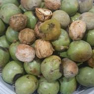 گردو با پوست